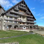 Bellevue Sur Les Hauteurs De Super-besse * בסה-א-סנט-אנסטאיס