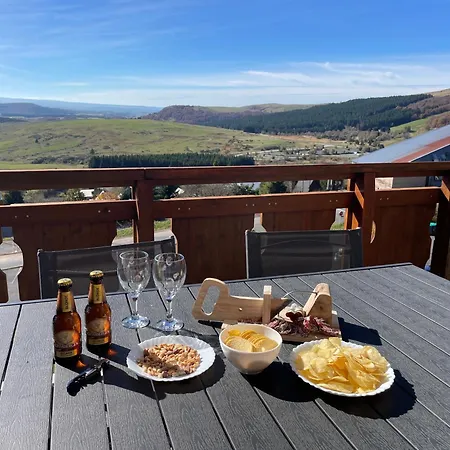 Apartment Bellevue Sur Les Hauteurs De Super-besse *