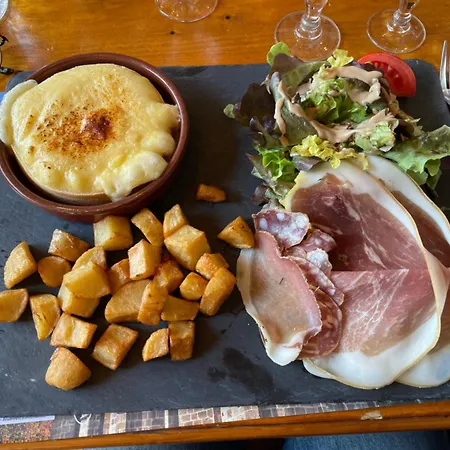 Lejlighed Bellevue Sur Les Hauteurs De Super-besse