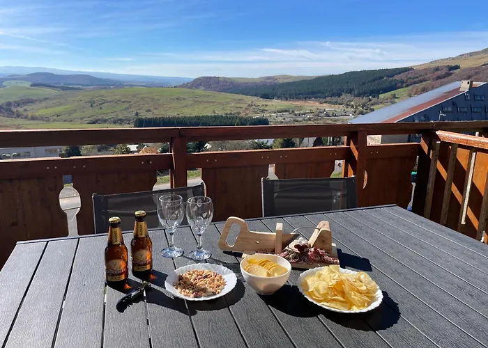 Appartement Bellevue Sur Les Hauteurs De Super-besse *